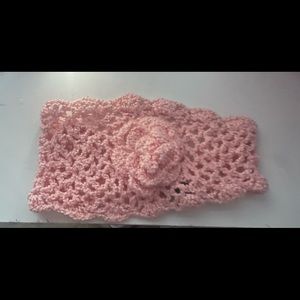 A knitted baby band